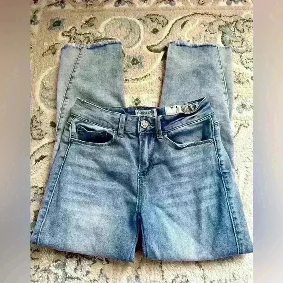 Indigo Rein Cropped Jeans - Picture 2 of 5